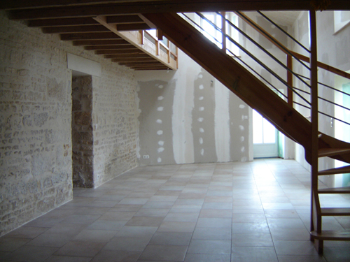 Pose de cloisons sèches et empierrement par Arti platre en Vendée