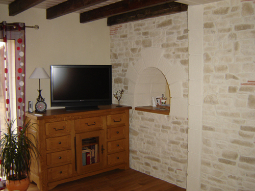 Murs avec parement en pierre pour la déco intérieur